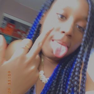 Meet your Posher, Dejah